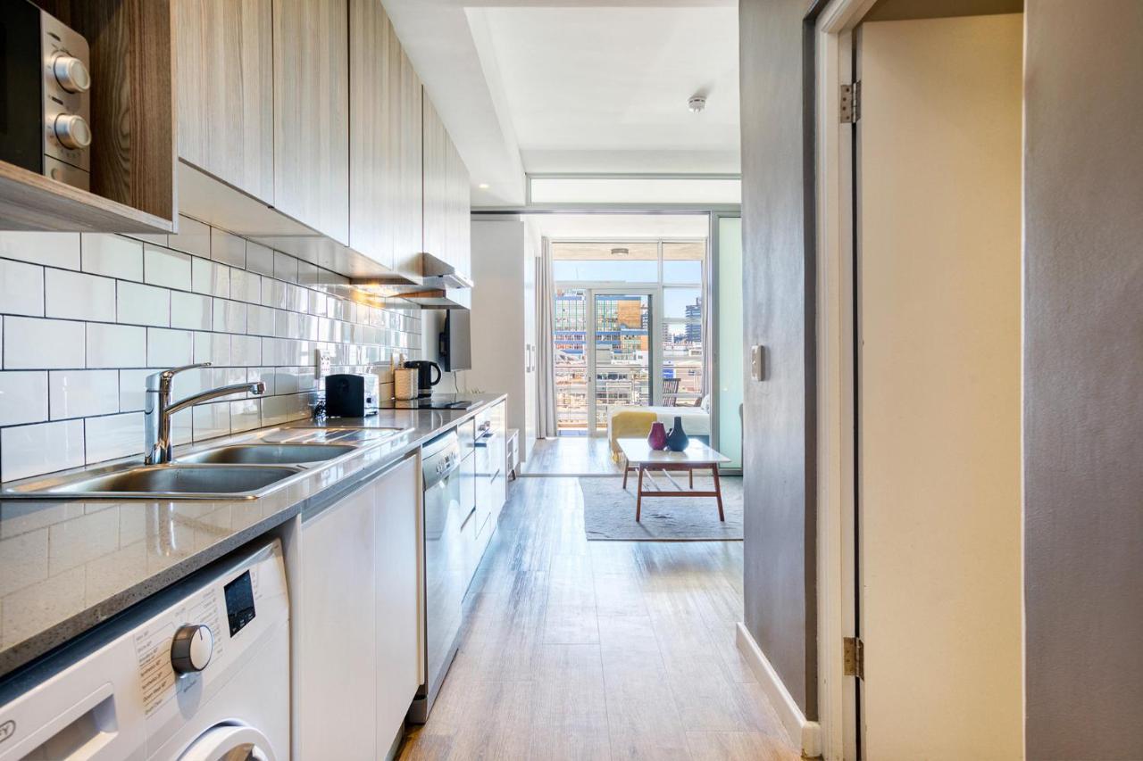 Backup-Powered Trendy City Balcony Apartment Cape Town Dış mekan fotoğraf